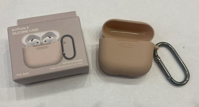 Чехол Airpods 4 Silicon Case с карабином, пудра