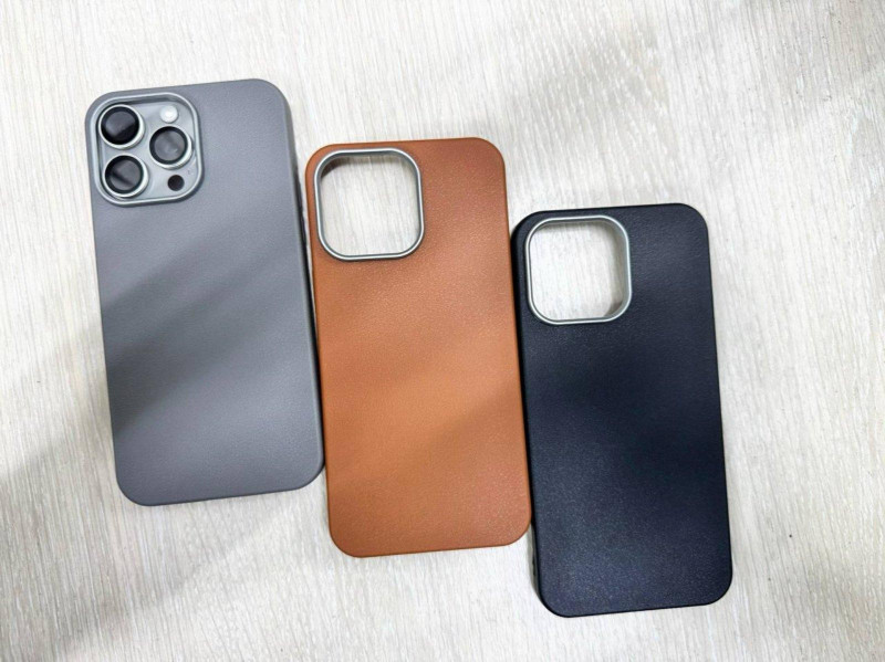 Накладка для Apl IPh 15 Pro Max   Под кожу с рамкой, коричневый