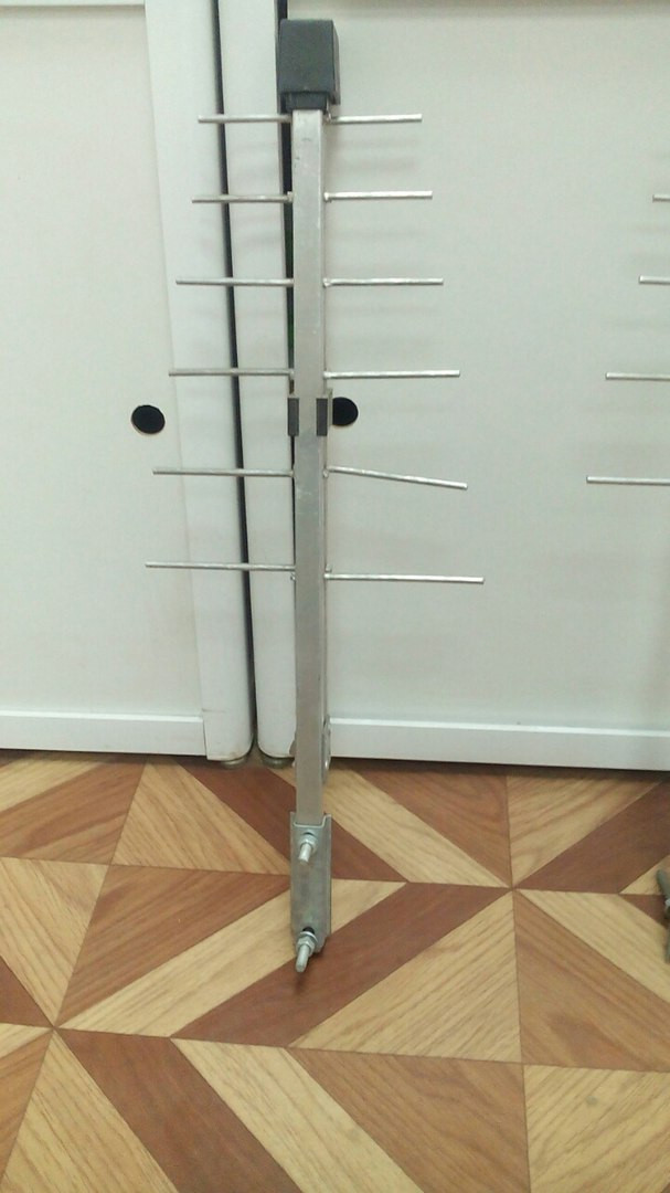 Антенна внешняя. GSM 900 направленная 5 dB логопериод.